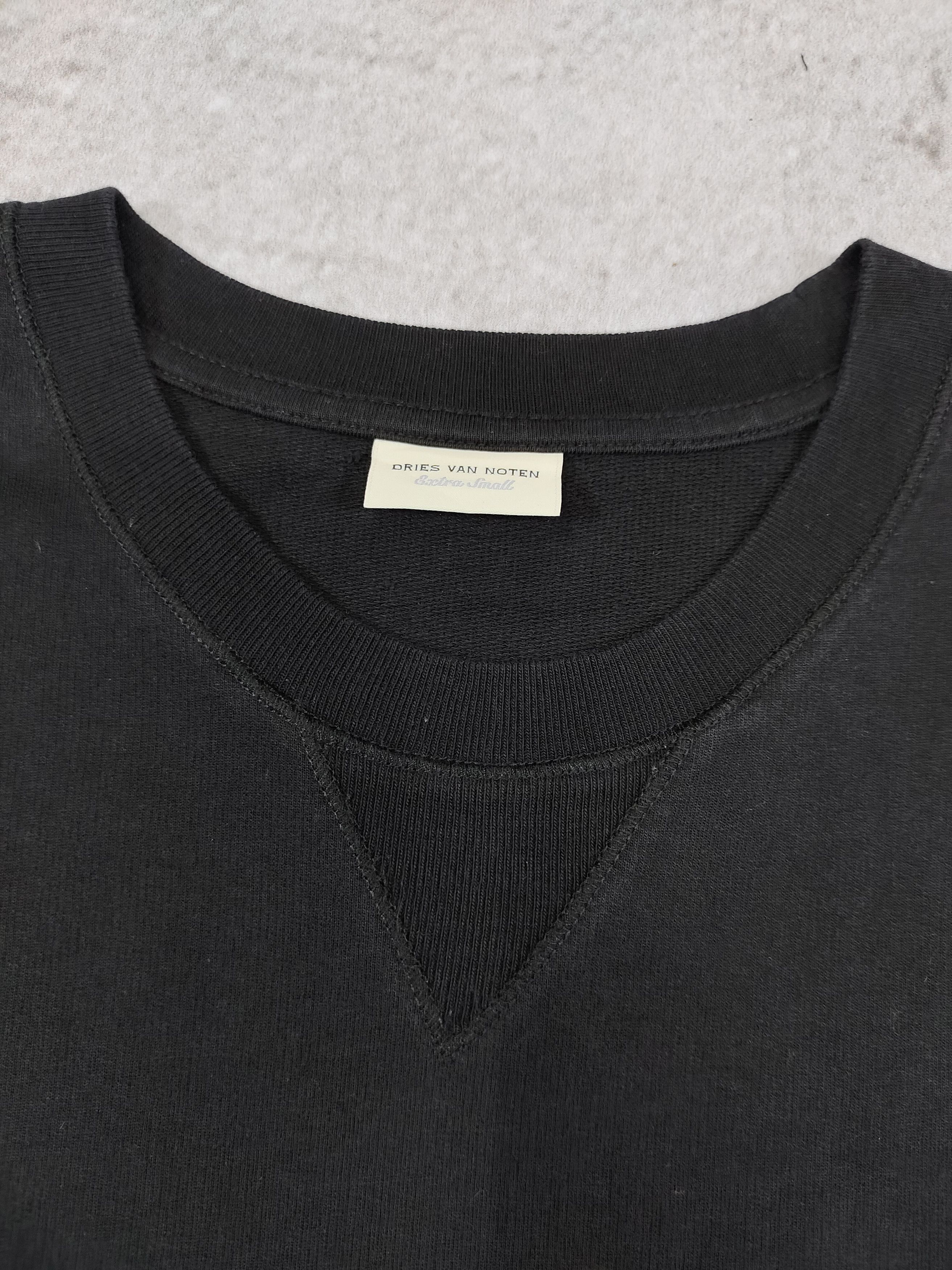 Dries Van Noten Dries Van Noten- Minimalist Structured Balloon Sleeve Tshirt Size S / US 4 / IT 40 - 9 Thumbnail