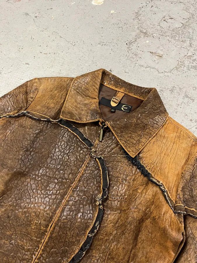 Roberto Cavalli × Vintage AW2005 Cavalli Asymmetrical Raw Brown Leather Trench Jacket Size S / US 4 / IT 40 - 4 Thumbnail