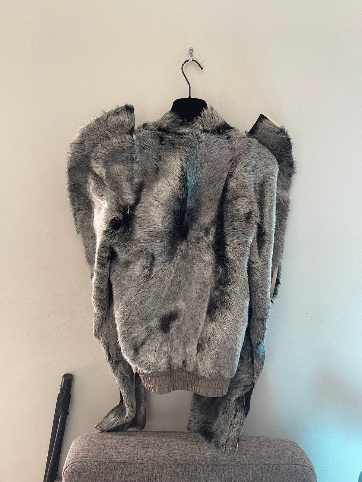 Rick Owens Rick Owen’s AW19 Larry zionic pony hair silver jacket Size US S / EU 44-46 / 1 - 2 Thumbnail