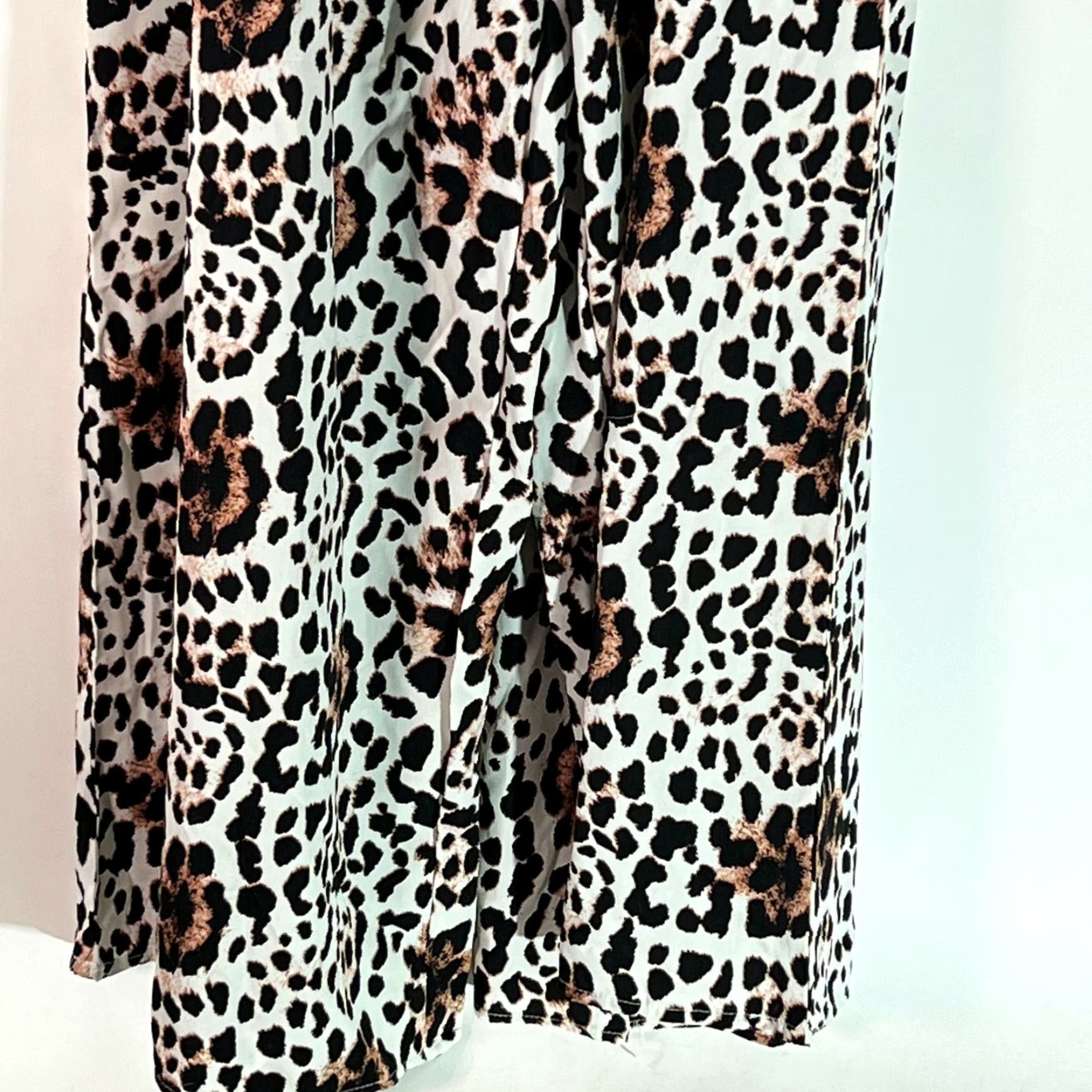 Vintage Unbranded Jumpsuit One-Piece Spaghetti Strap Leopard Print Brown XL Women's V Neck Wide-Leg Chambray 100% Polyester Casual Party/Cocktail Travel Size 40" / US 18 - 4 Thumbnail