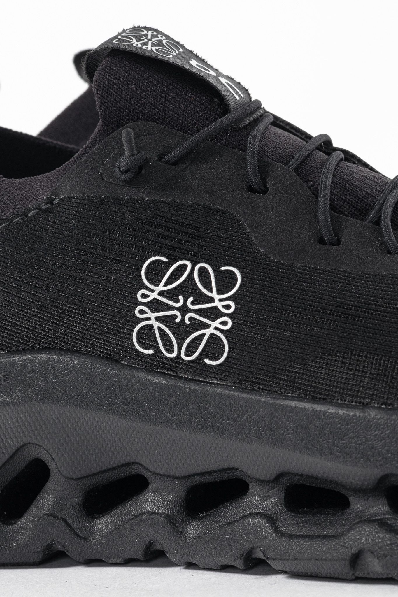 Loewe × On Loewe x ON Cloudtilt All Black Anagram Lace-Up Sneakers Size US 5 / IT 35 - 9 Thumbnail