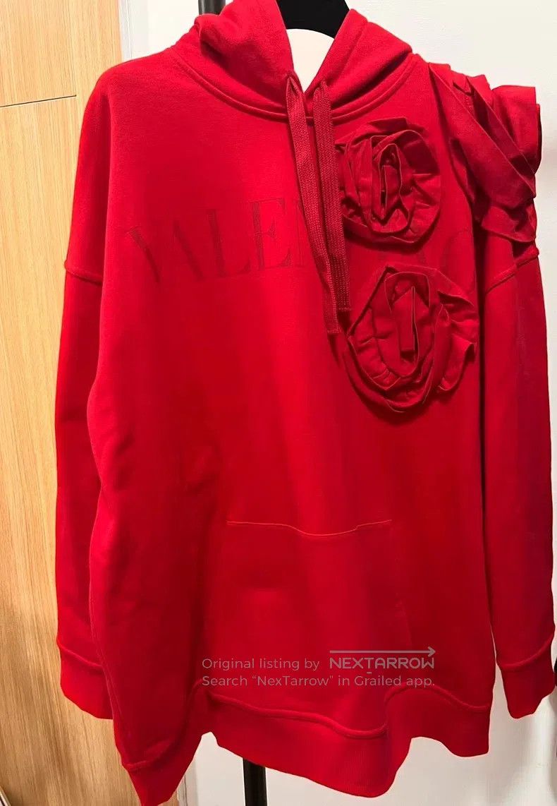 Valentino Valentino Red rose sweatshirt Size M / US 6-8 / IT 42-44 - 1 Thumbnail