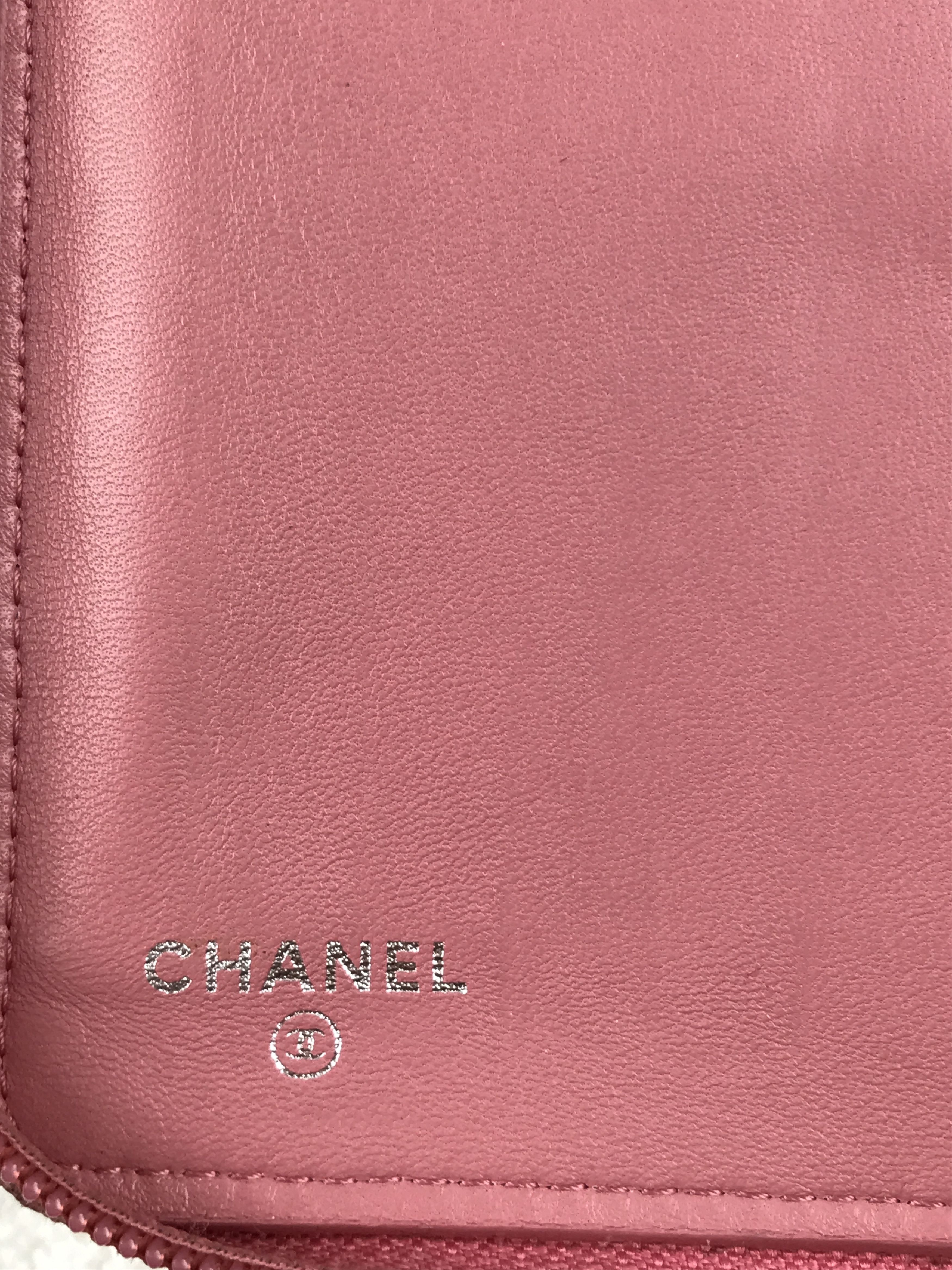 Chanel × Vintage Chanel Pink Embossed Camellia Wallet Zip Around With Box Size ONE SIZE - 13 Thumbnail