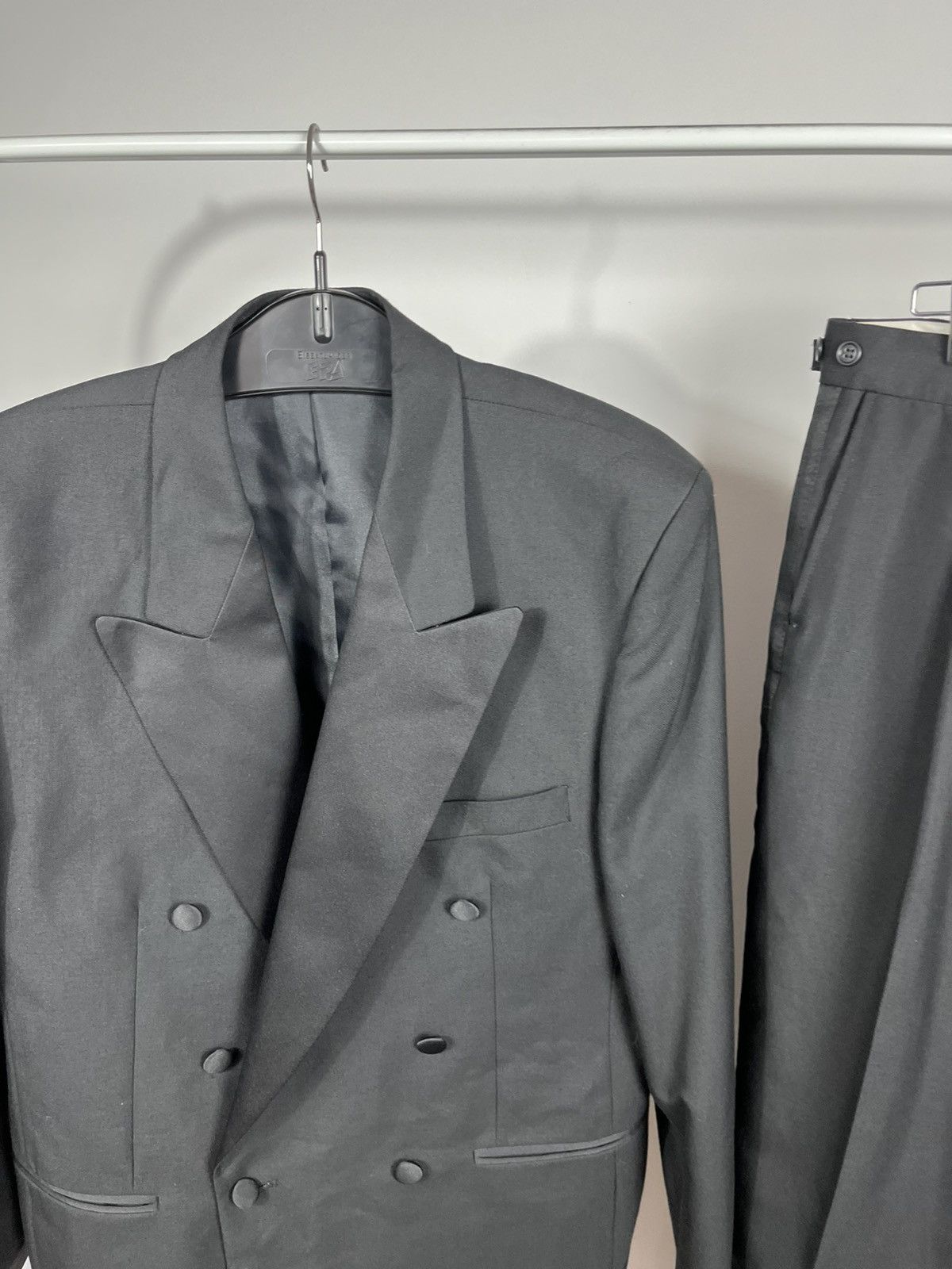 Other Black Tuxedo Suit Double Breasted Blazer Pants England 40R Size 40R - 3 Thumbnail