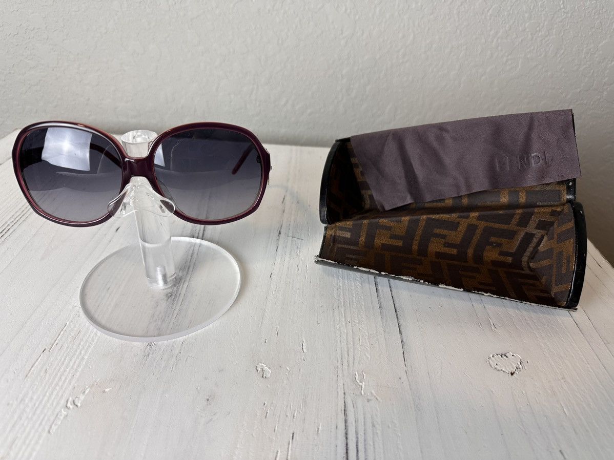 Fendi Fendi Star Charm Sunglasses Size ONE SIZE - 1 Thumbnail
