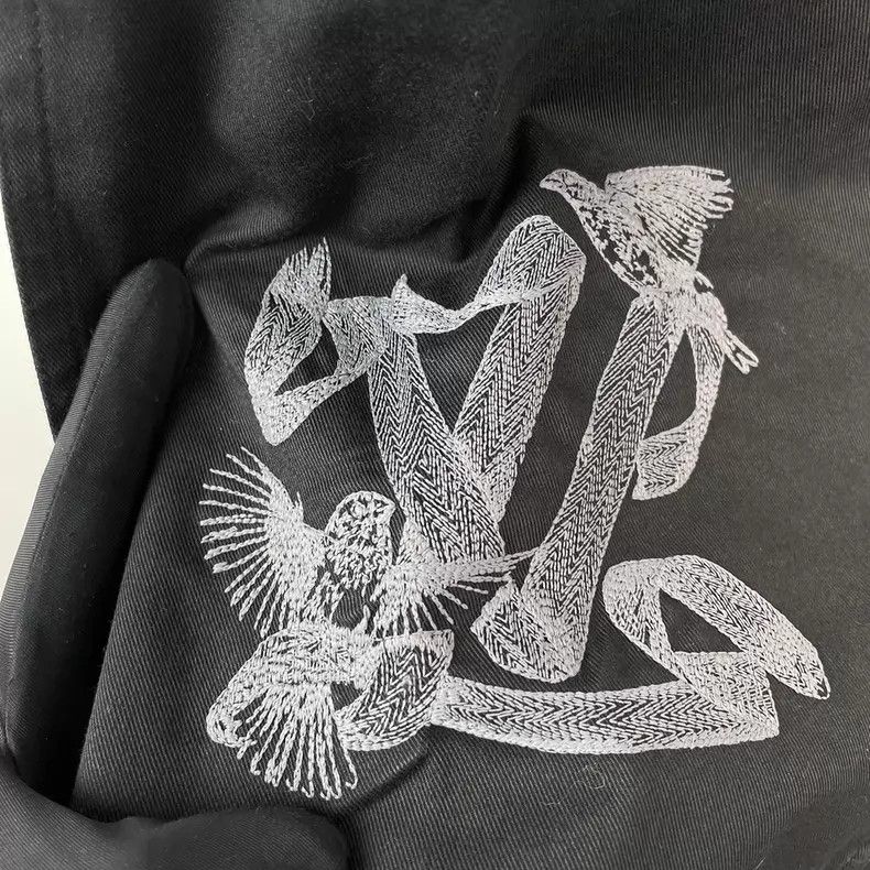 Louis Vuitton Louis Vuitton size US 54 Black Flying Pigeon Embroidered Ov Size US 38 / EU 54 - 3 Thumbnail