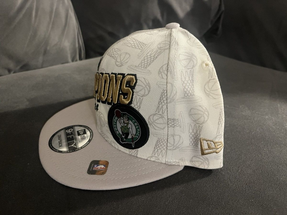 NBA × New Era Boston Celtics 2023-2024 NBA Champions New Era snapback hat Size ONE SIZE - 6 Thumbnail
