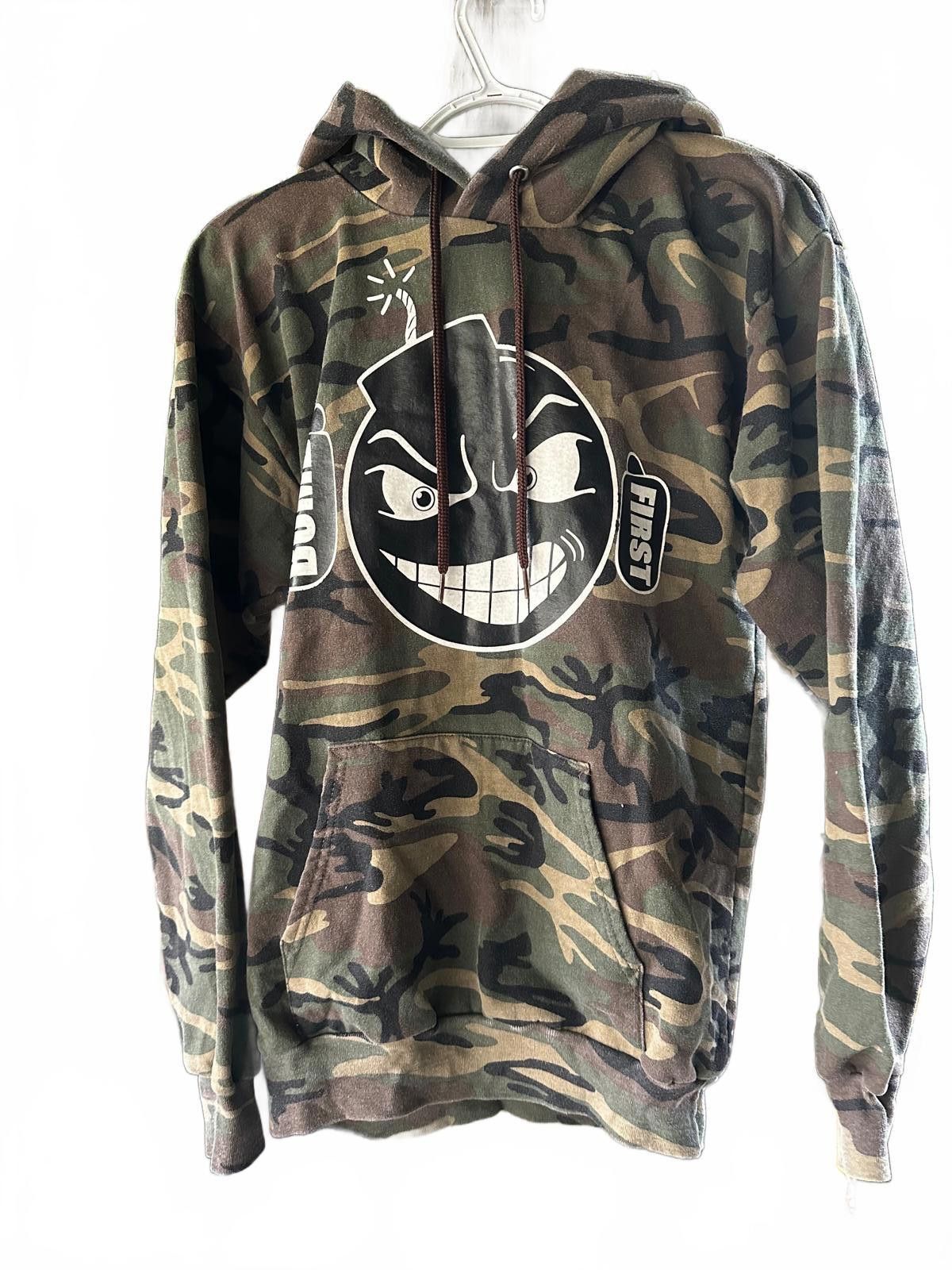 Designer Vintage Bomb First Camo Hoodie Small Hip Hop Streetwear Size US S / EU 44-46 / 1 - 1 Thumbnail