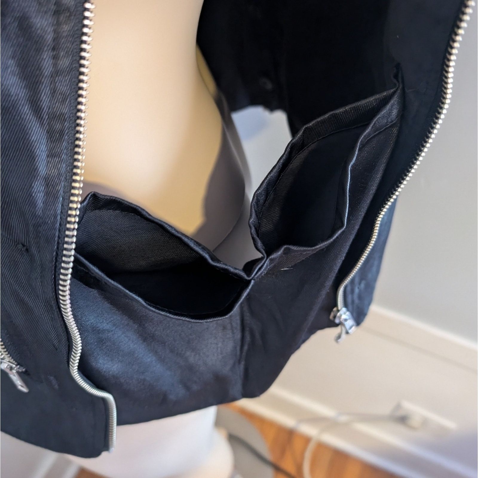 Ann Demeulemeester Vintage Ann Demeulemeester Vest Snaps + Zip Sides 38 EU 6 US Size S / US 4 / IT 40 - 7 Thumbnail