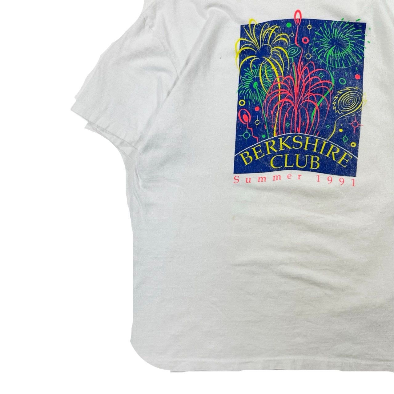 Vintage Vintage 90s Single Stitch Berkshire Club Graphic T Shirt Size US XL / EU 56 / 4 - 3 Thumbnail