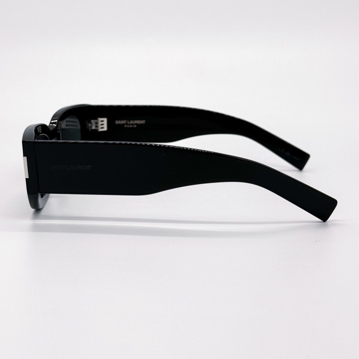 Saint Laurent Paris NEW SAINT LAURENT SL697 001 SUNGLASSES SAINT LAURENT SL 697 Size ONE SIZE - 7 Thumbnail