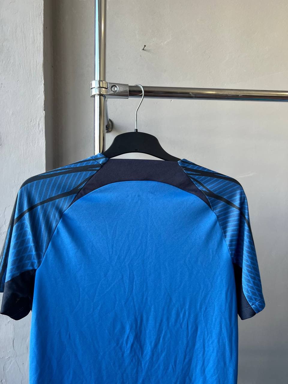 Nike 2023 PORTSMOUTH FC TRAINING SOCCER JERSEY FOOTBALL SHIRT szL Size US L / EU 52-54 / 3 - 13 Thumbnail