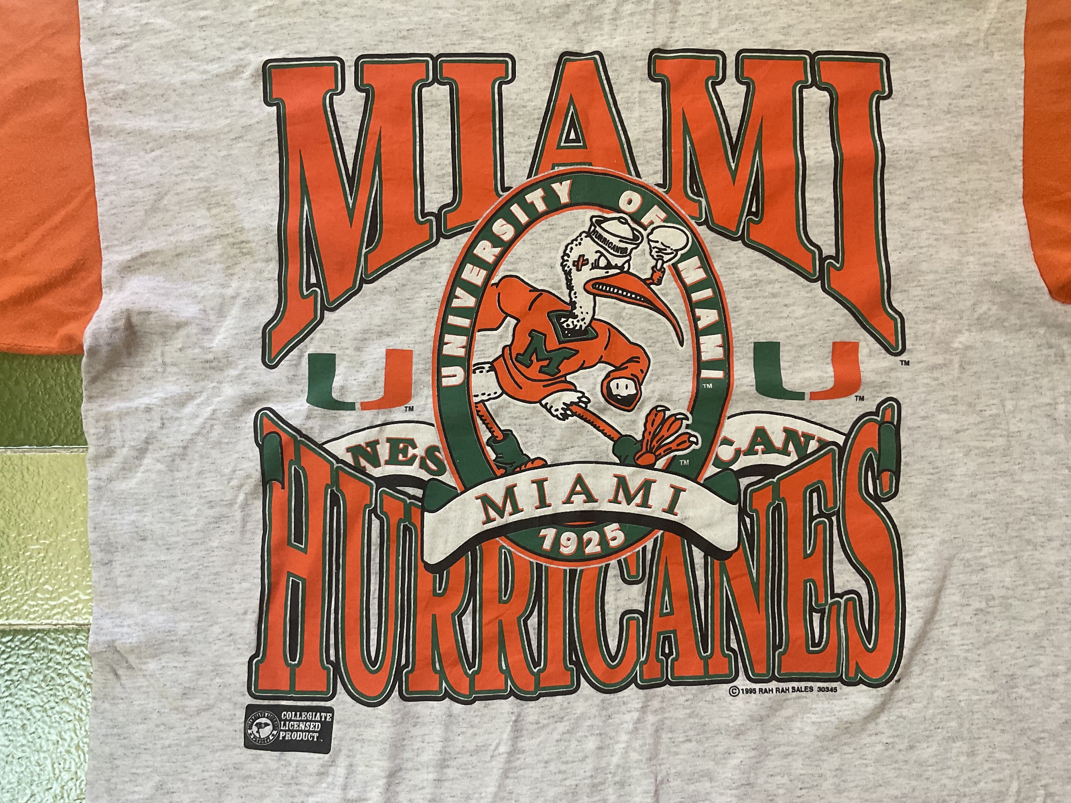 NCAA Vintage 1995 Miami Hurricanes T-Shirt with Orange Sleeve Size US XL / EU 56 / 4 - 3 Thumbnail
