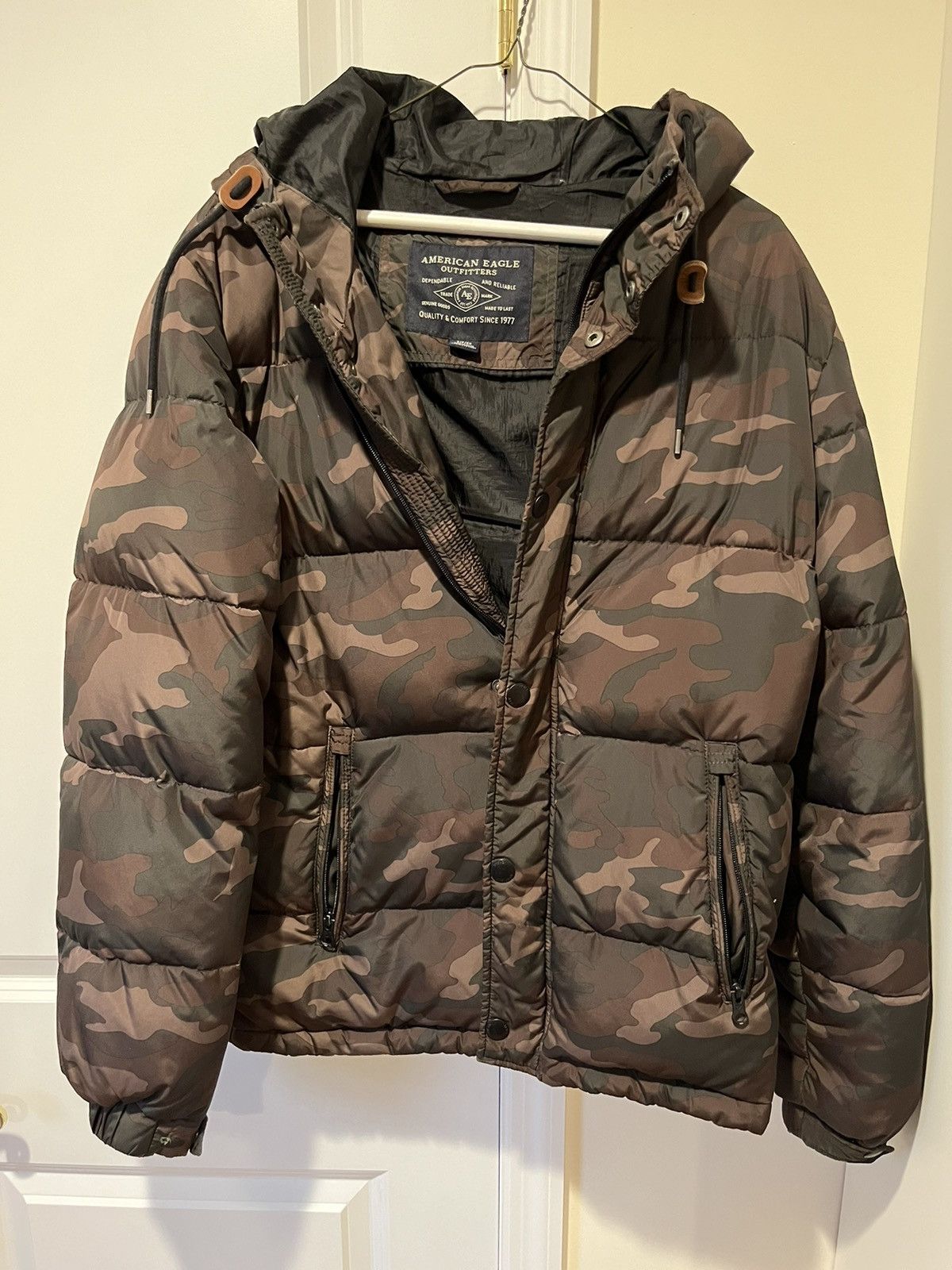 image of American Eagle Outfitters American Eagle Camo Down Jacket, Men's (Size Small)