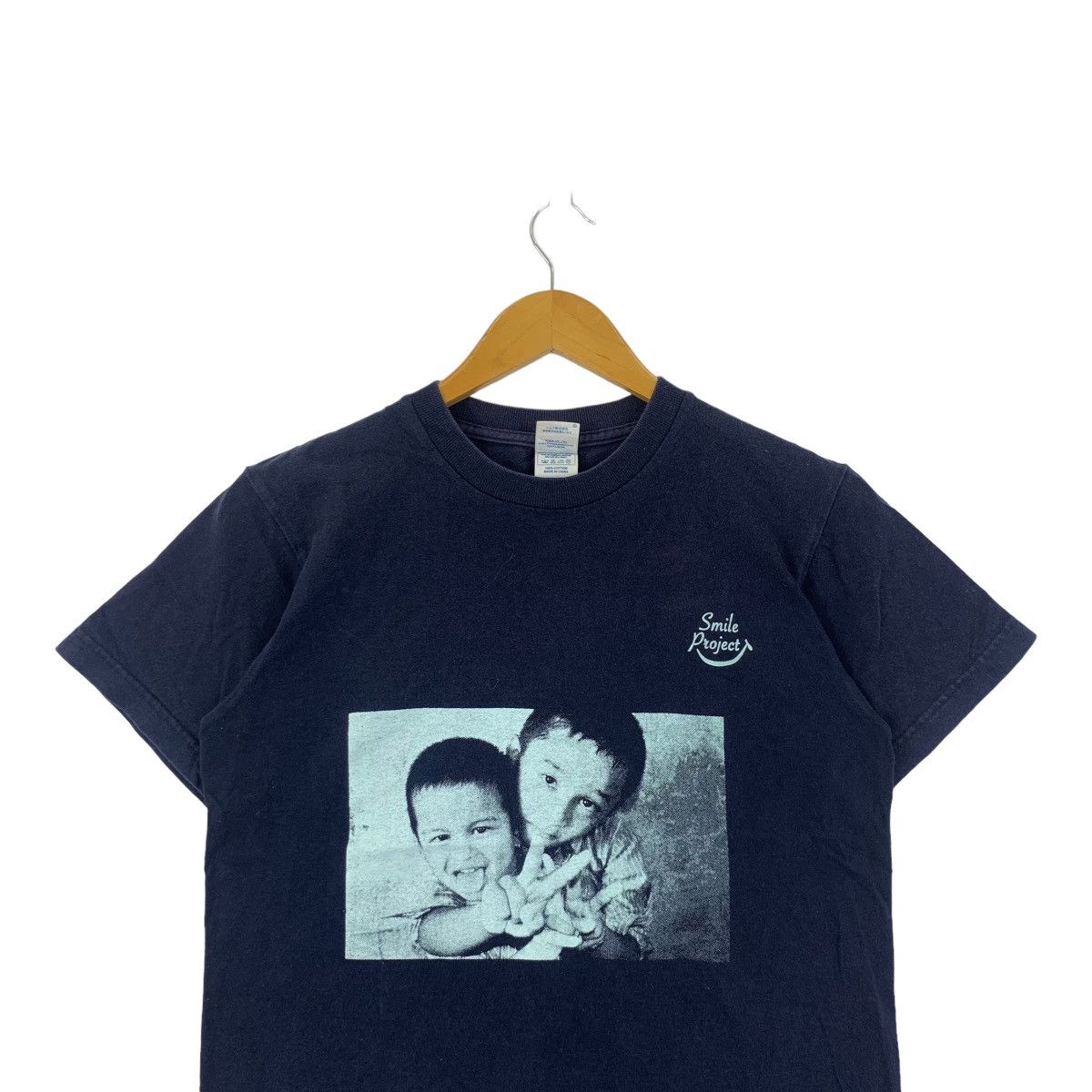 Vintage PHOTOFOLIO SMILE PROJECT All Over The World Tee Shirt Size S / US 4 / IT 40 - 2 Thumbnail