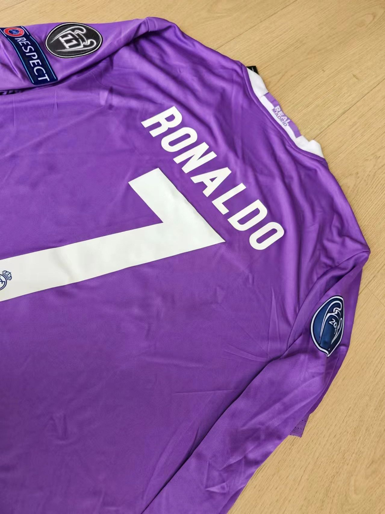 Other 2016 2017 Real Madrid #7 C Ronaldo Jersey M Size US M / EU 48-50 / 2 - 3 Thumbnail