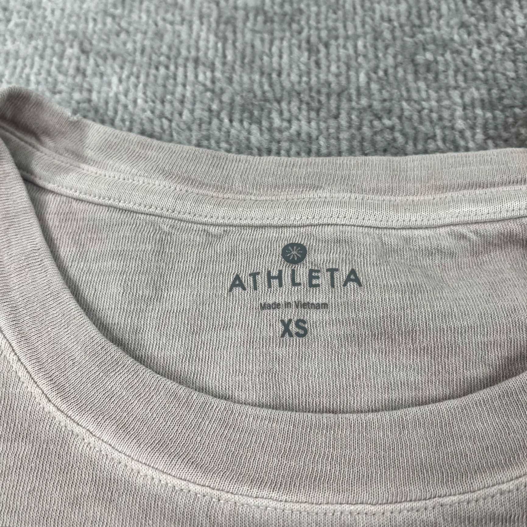 Athleta VINTAGE Athleta Shirt Womens XS Brown Crewneck Pullover Short Sleeve Basic Casual Tee Size XS / US 0-2 / IT 36-38 - 2 Thumbnail