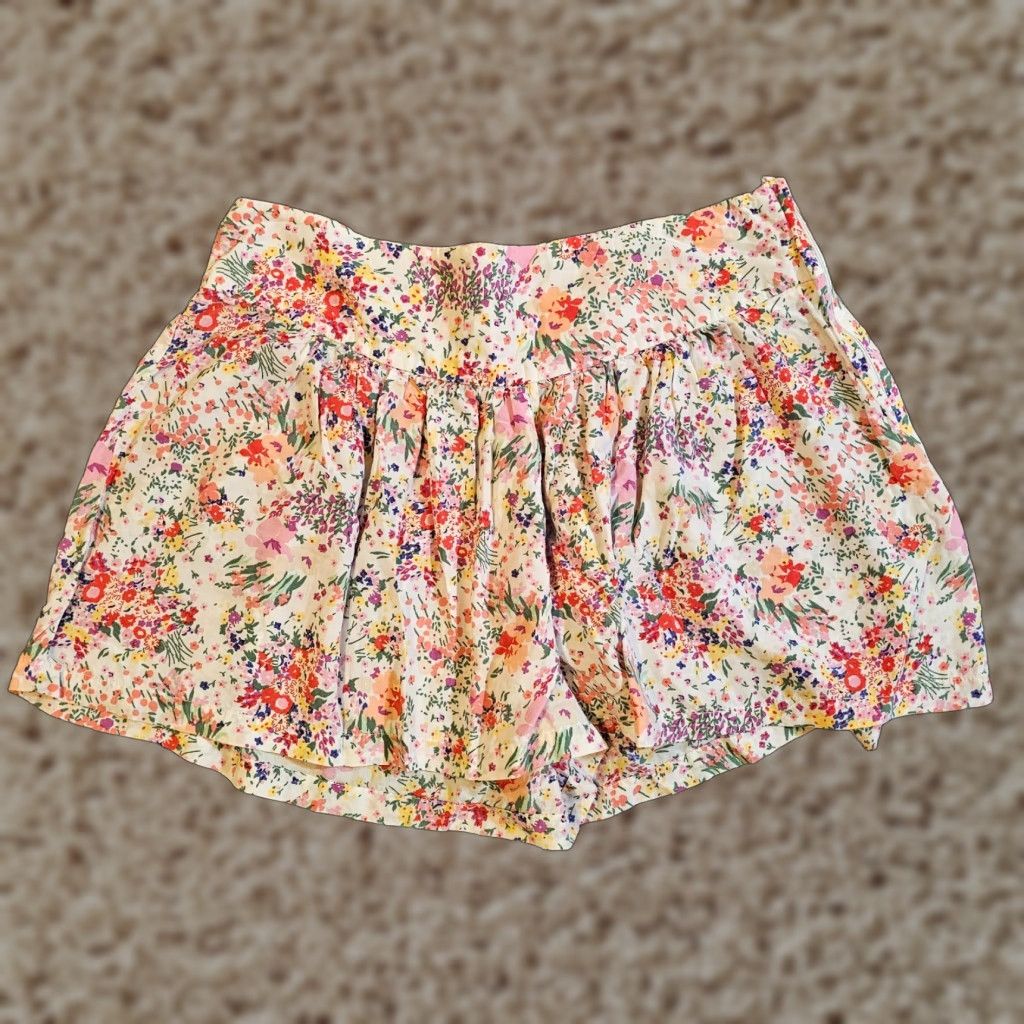 H&M H&M Shorts Womens 10 White Pink Floral Side Zip Garden Collection Casual Shirt Size 32" / US 10 / IT 46 - 1 Thumbnail