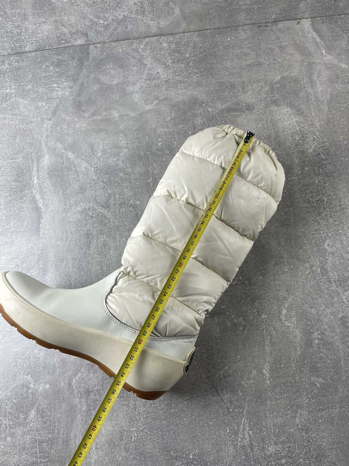 Moncler Moncler Vintage Quilted Leather Goose Down Snow Boots White Size US 6.5 / IT 36.5 - 11 Thumbnail