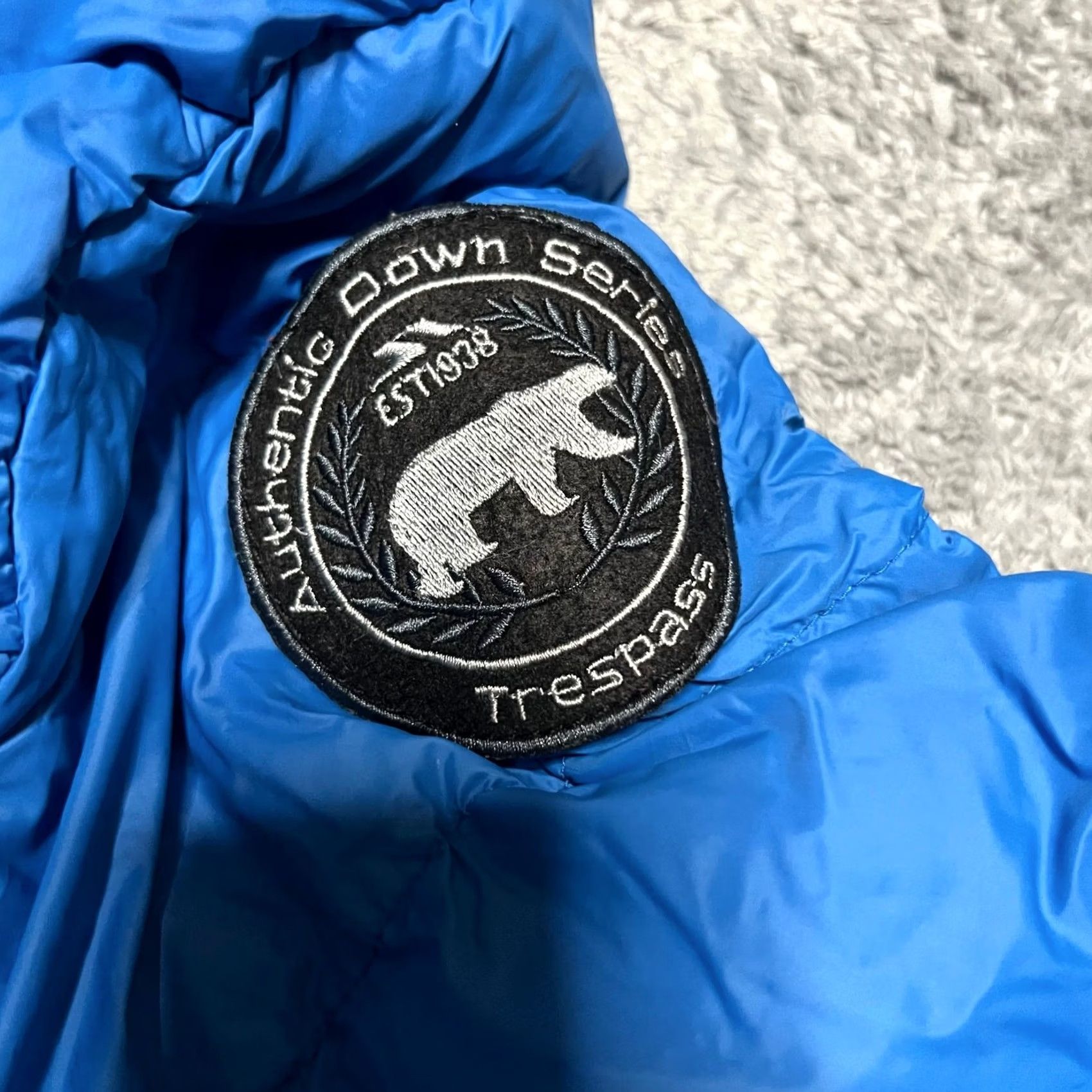 Vintage Trespass Down Jacket Mens XXL Quilted Coat Blue Hooded Stormer flaw Hole by pocket Regular Mens 2XL Jacket Puffer Blue Size US XXL / EU 58 / 5 - 4 Thumbnail