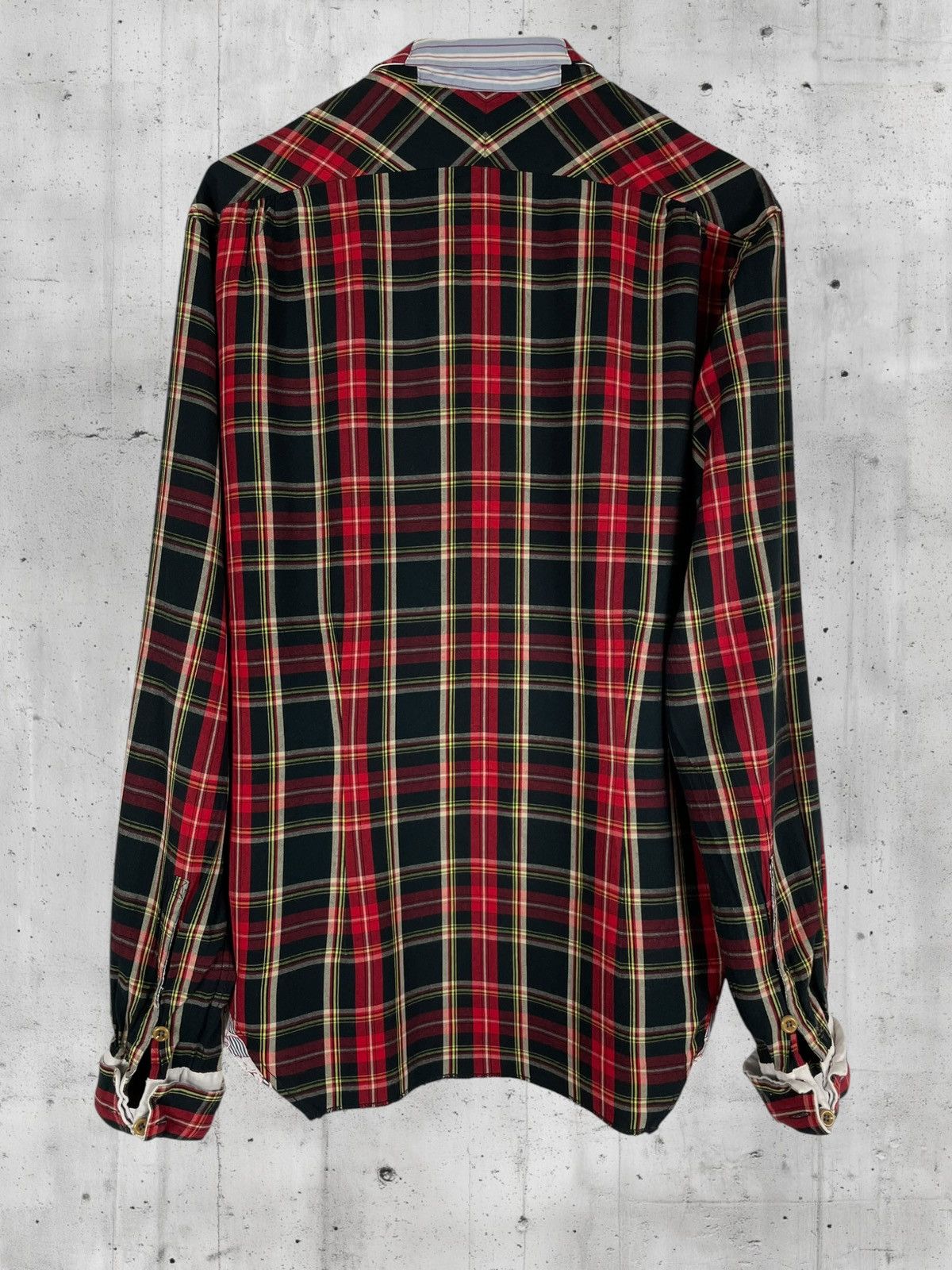 Paul Smith Paul Smith Red Ear Plaid Flannel Button Up Shirt Size US M / EU 48-50 / 2 - 4 Thumbnail