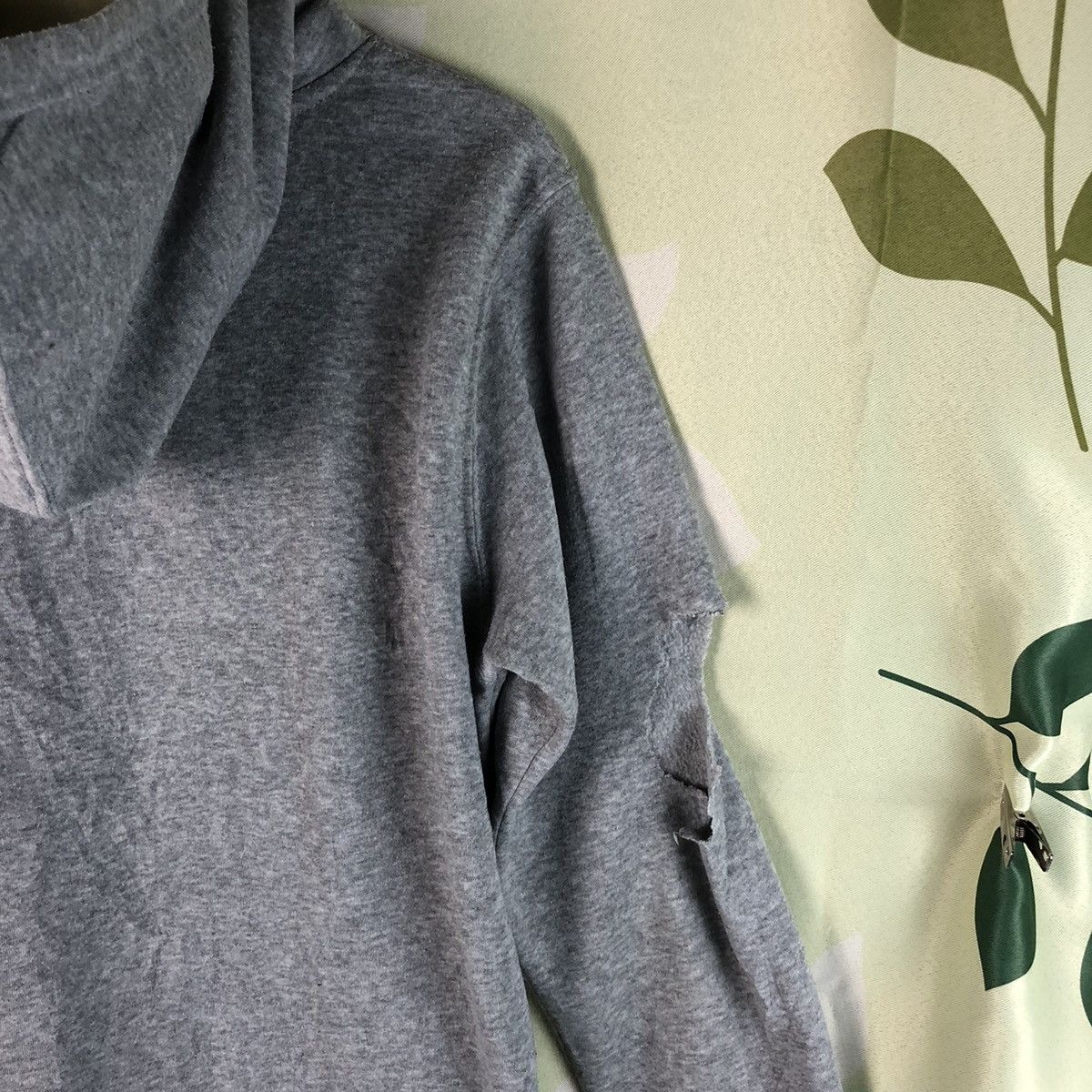Anime × Japanese Brand Yosistamp anima distress ripped Grey Hoodie #7439 Size US M / EU 48-50 / 2 - 13 Thumbnail