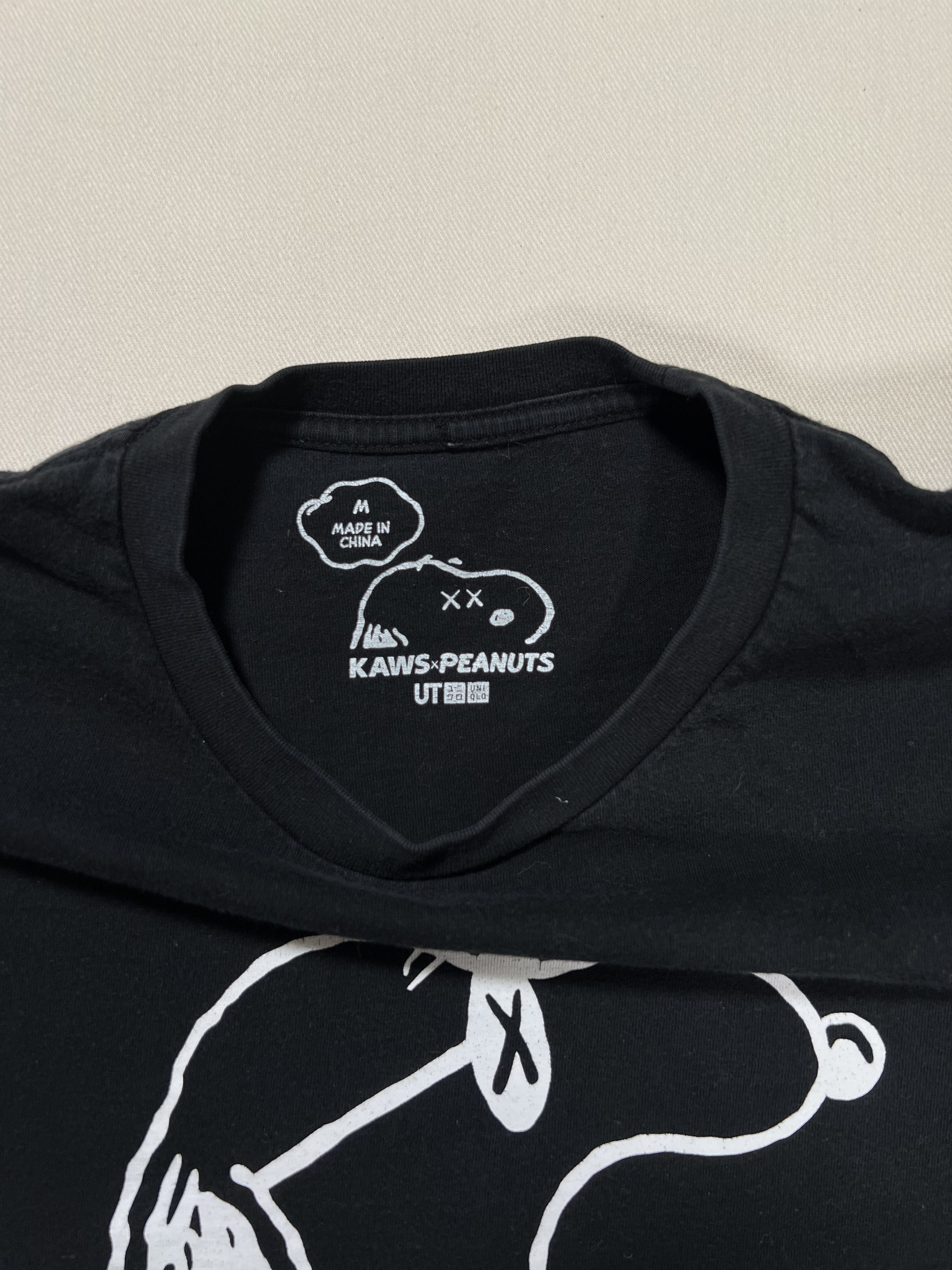 Kaws × Peanuts × Uniqlo Joe Kaws Kaws x Peanuts x Uniqlo Graphic T-Shirt Size US M / EU 48-50 / 2 - 5 Thumbnail