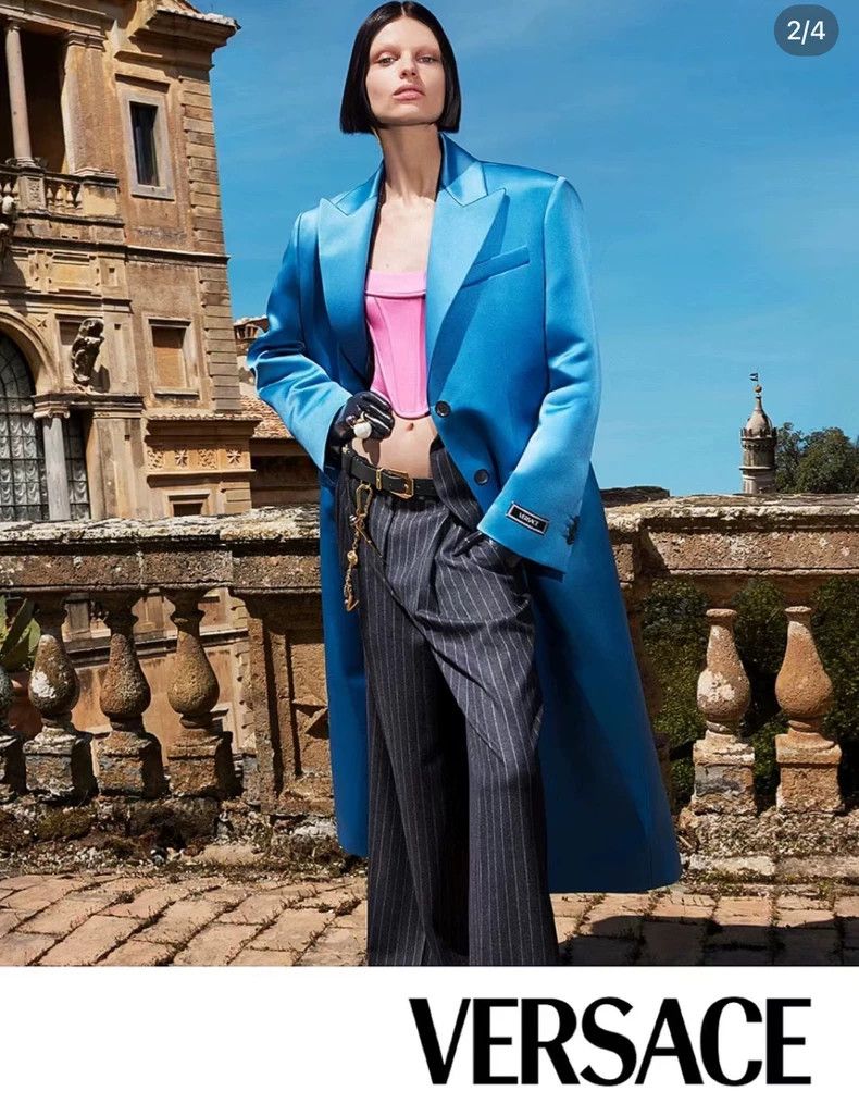 Versace Versace Dopamine color scheme, large and wide shoulder des Size M / US 6-8 / IT 42-44 - 2 Thumbnail