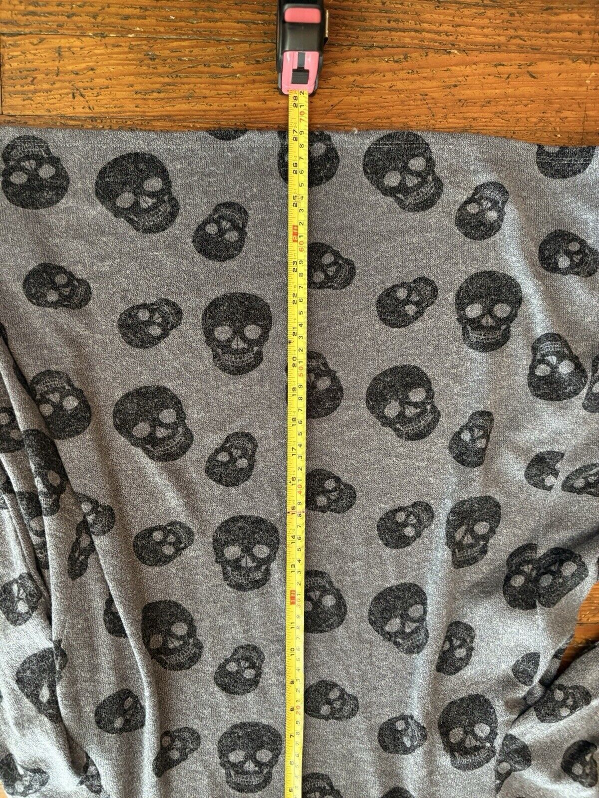Hot Topic Hot Topic Skull Sweater Open Front Gray Black Small Size S / US 4 / IT 40 - 3 Thumbnail