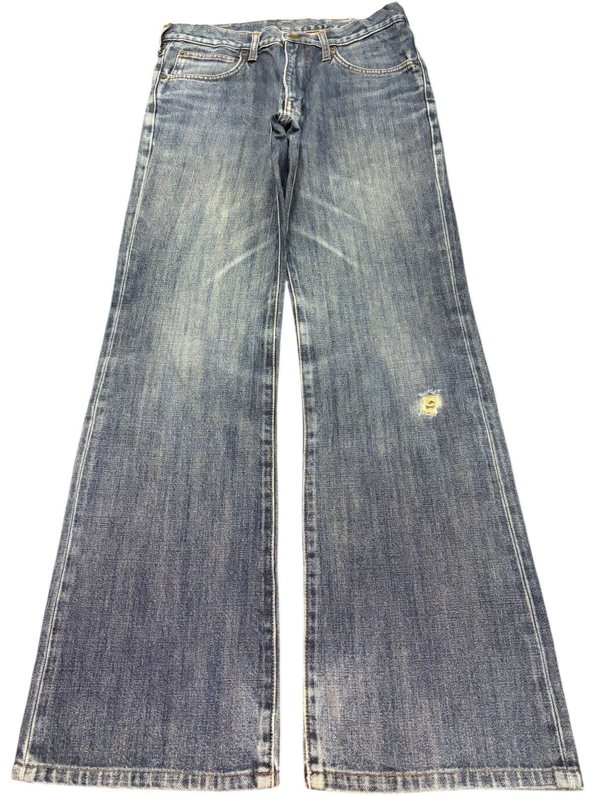 Wrangler Vintage Wrangler Rusty Wash Distress Flare Jeans Size US 30 / EU 46 - 1 Thumbnail