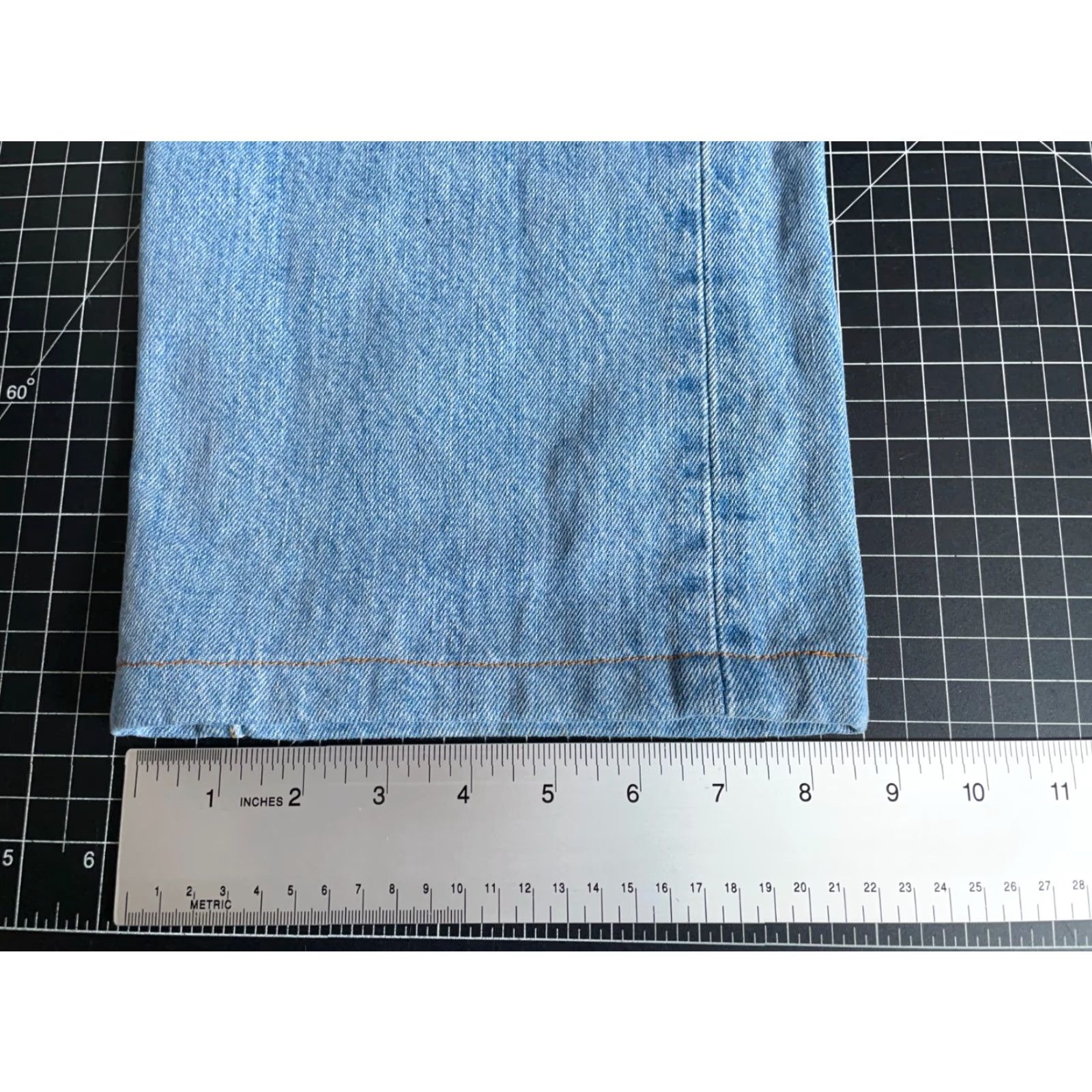 Levi's VINTAGE Levi's 501 Jeans Men 32 x 29.5 Blue Button Fly Straight Leg Regular 34 x 34 (Tag) 100% Cotton Denim Vintage Grunge Retro Size US 32 / EU 48 - 7 Thumbnail