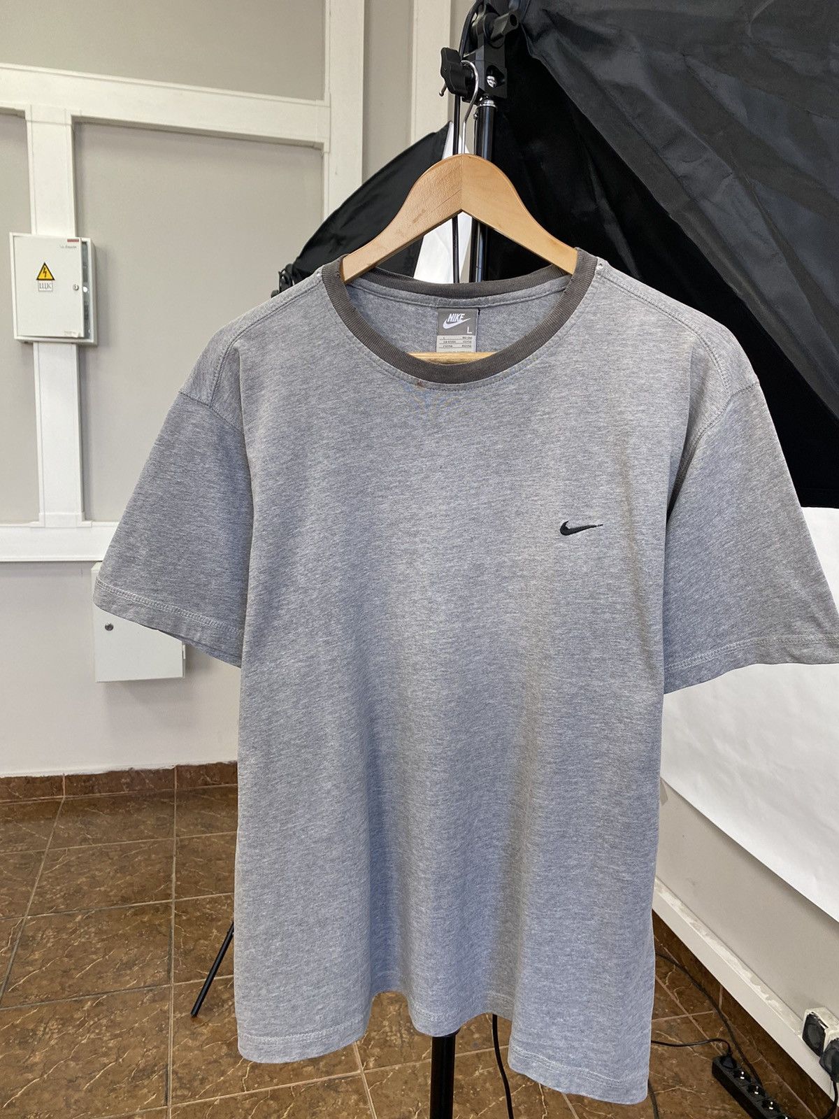 Nike 🇺🇸 Vintage 90s Nike T-Shirt USA Retro Rare Y2K Size US L / EU 52-54 / 3 - 1 Thumbnail