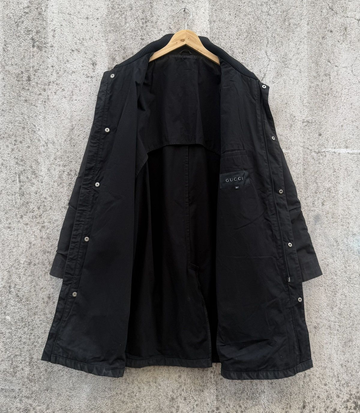 Gucci VTG Gucci Long Coat Faded Waxed Black Size 50 Made In Italy Size US M / EU 48-50 / 2 - 2 Thumbnail
