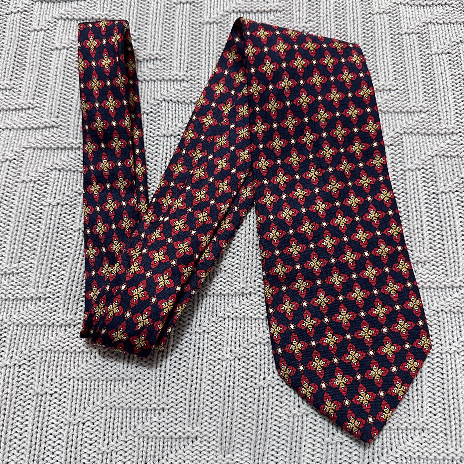 Brooks Brothers Brooks Brothers red cross pattern silk tie Size ONE SIZE - 1 Thumbnail