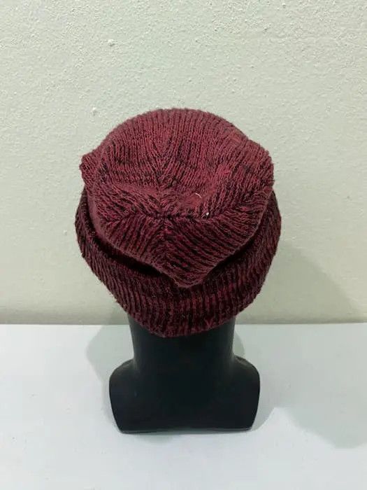 Descente Descente Plain Beanie Hat Size ONE SIZE - 4 Thumbnail