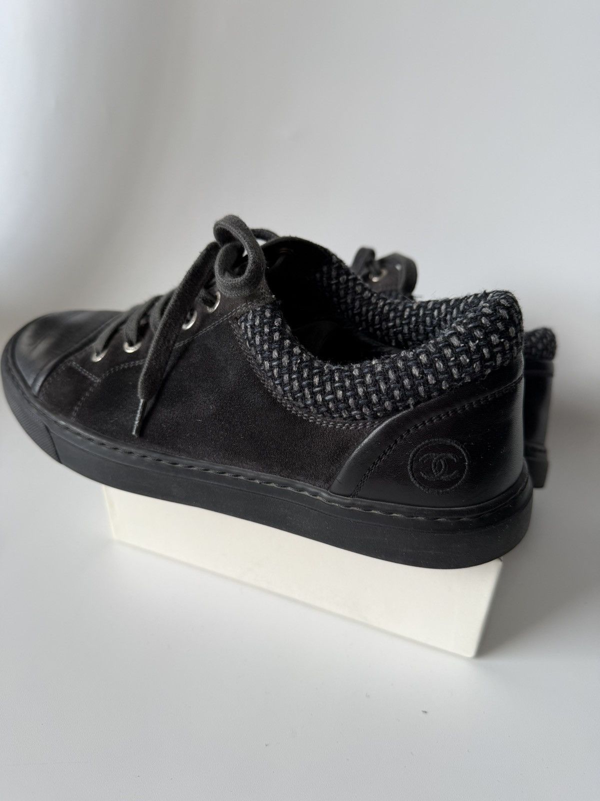 Chanel CHANEL Gray Black Suede Tweed Low Top Lace Up Sneaker Shoes Size US 7 / IT 37 - 3 Thumbnail