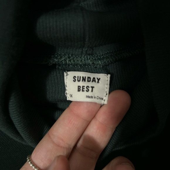Aritzia Sunday Best Green Long Sleeve Turtleneck Size XL / US 12-14 / IT 48-50 - 3 Thumbnail
