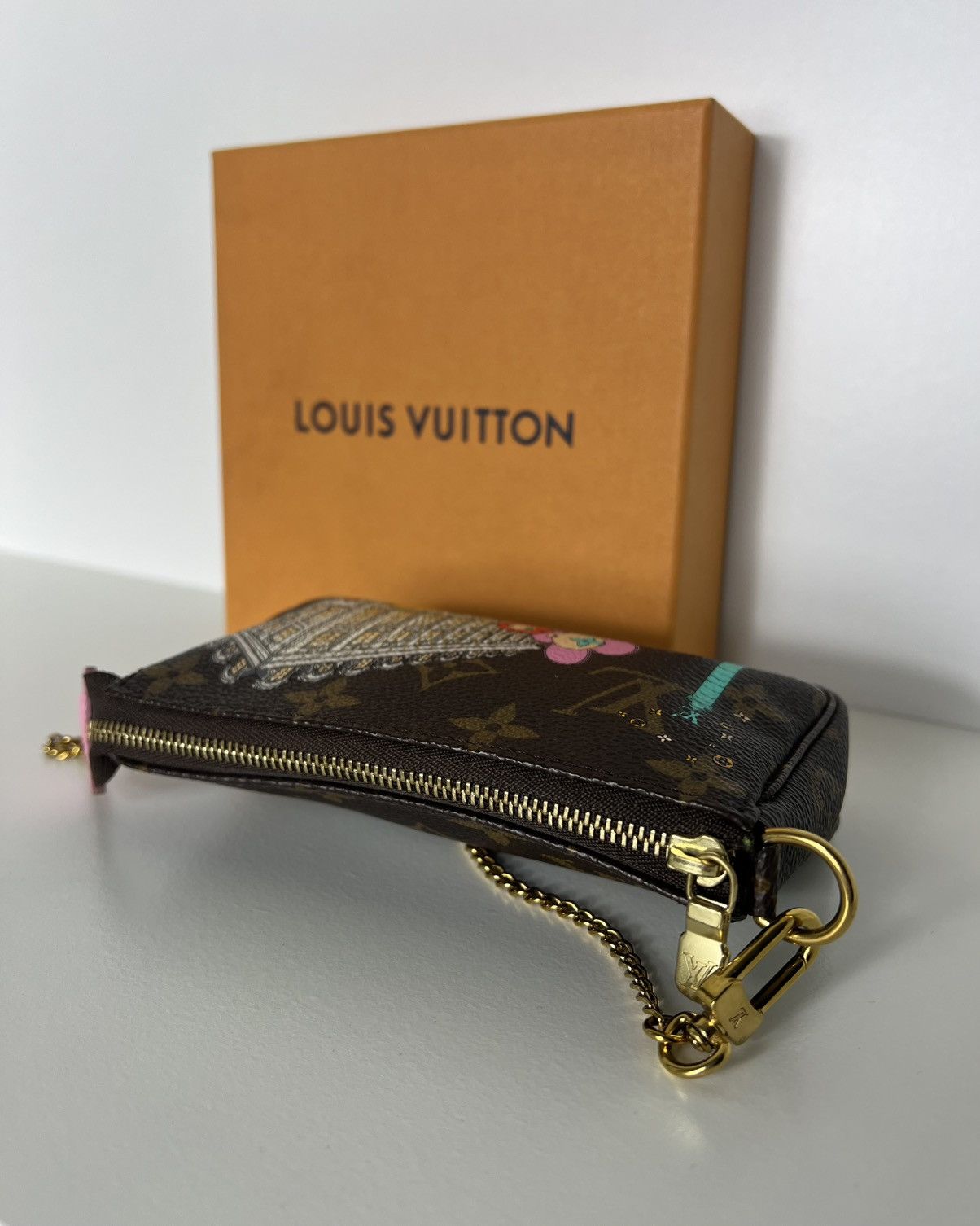 Louis Vuitton Louis Vuitton Vivienne Mini Monogram Pochette Size ONE SIZE - 7 Thumbnail
