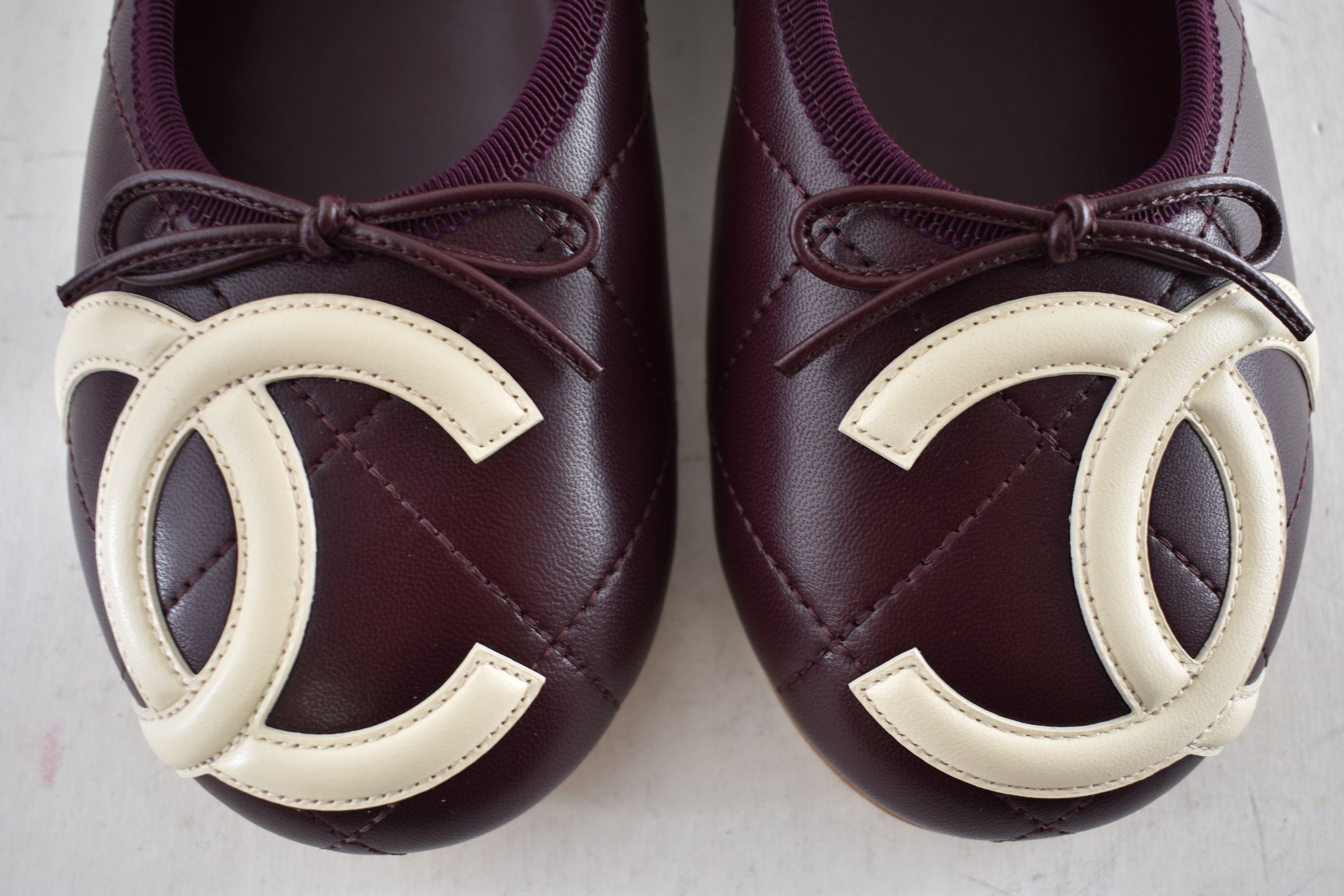 Chanel 26M Coco Beach Cambon Burgundy CC Ballet Ballerina Flat 37.5 Size US 7.5 / IT 37.5 - 13 Thumbnail