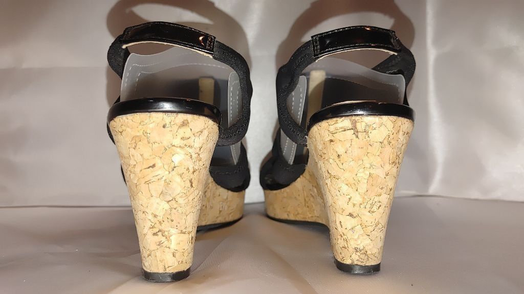 About Arianne Adrienne Vittadini Clint Wedge Sandals Size 7M Size US 7 / IT 37 - 7 Thumbnail