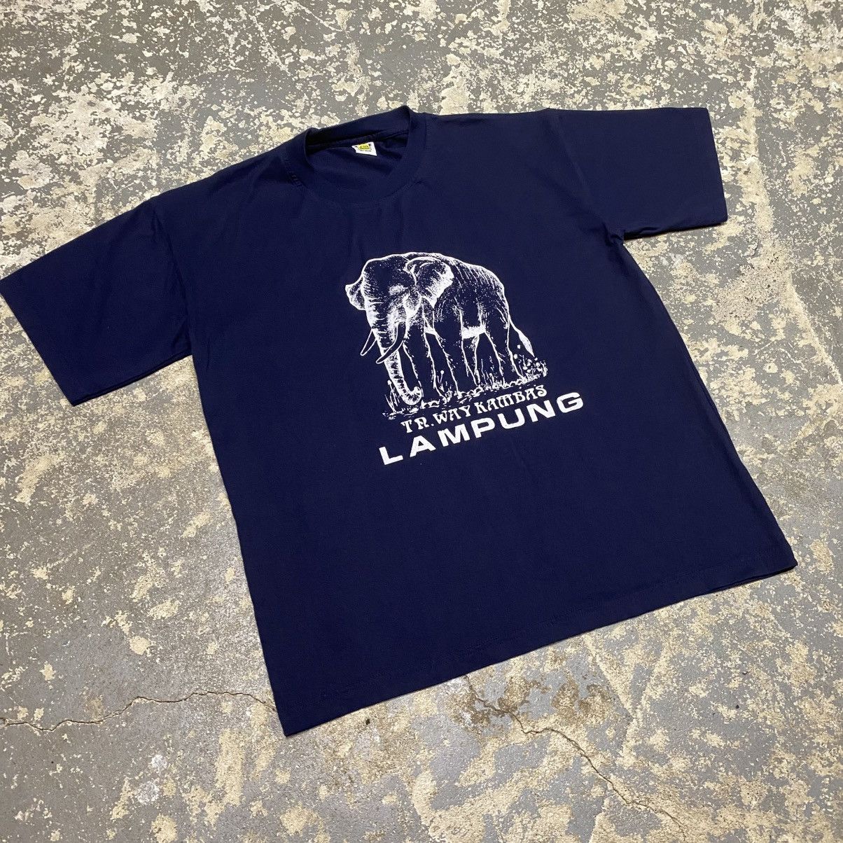 Other Vintage Elephant Lampung Graphic Navy Tshirt Size US M / EU 48-50 / 2 - 8 Thumbnail