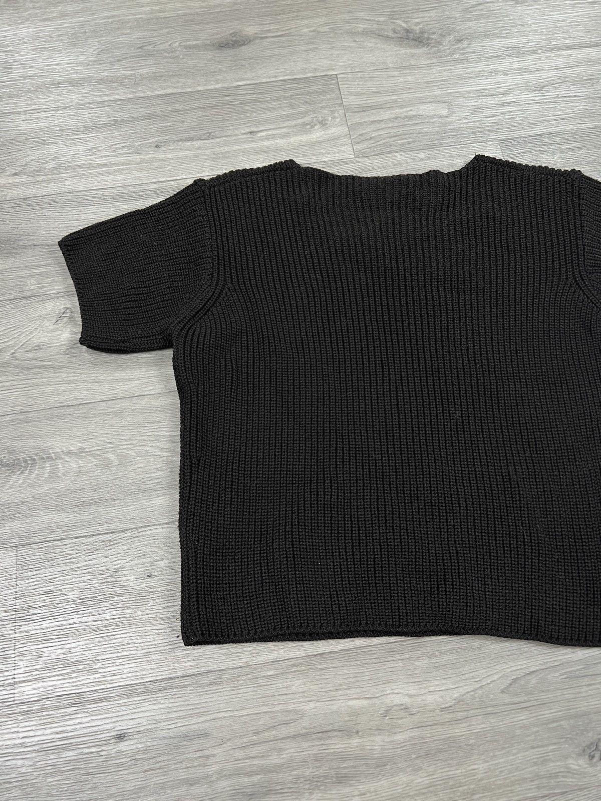 Max Mara Max Mara black wool knit top cropped sweater Italy size s Size S / US 4 / IT 40 - 7 Thumbnail