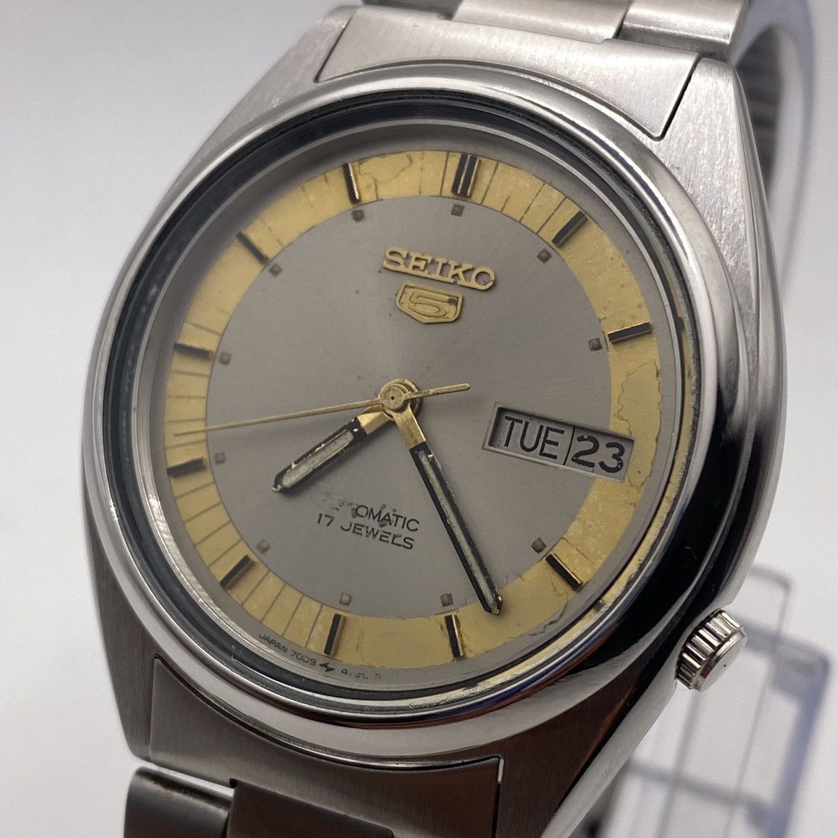 Seiko Vintage Seiko 5 Automatic 7009 Gray Dial Men’s Wristwatch Size 36 - 2 Thumbnail
