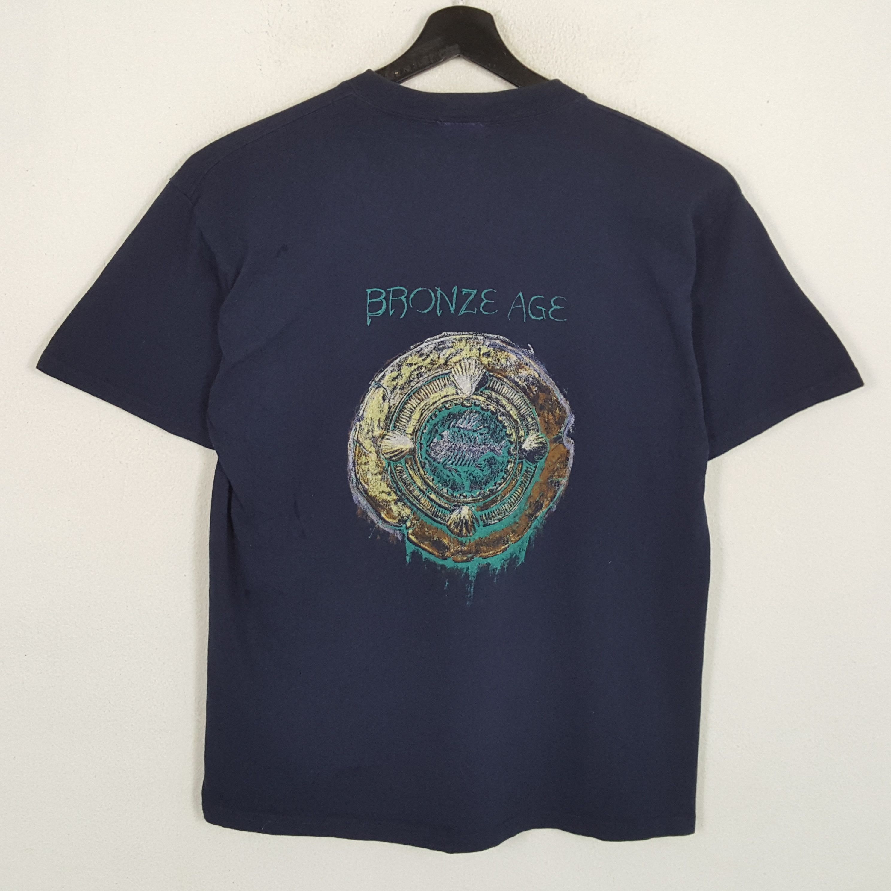 Vintage BRONZE AGE Surfing Style Back Print Design Tshirt Size US M / EU 48-50 / 2 - 1 Thumbnail