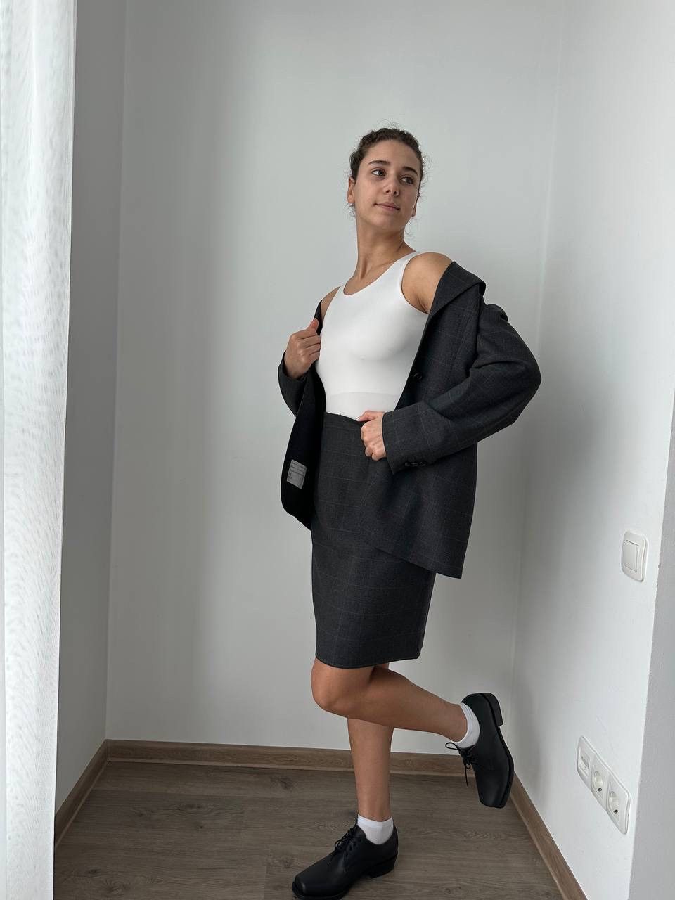 Kiton × Vintage Vintage Kiton Gray Women's Blazer Skirt Suit Lana Mohair Size M / US 6-8 / IT 42-44 - 18 Thumbnail