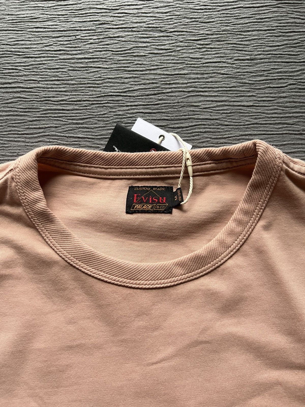 Evisu × Palace Palace Evisu Heavy Wash T Shirt Pink Size Medium Size US M / EU 48-50 / 2 - 6 Thumbnail