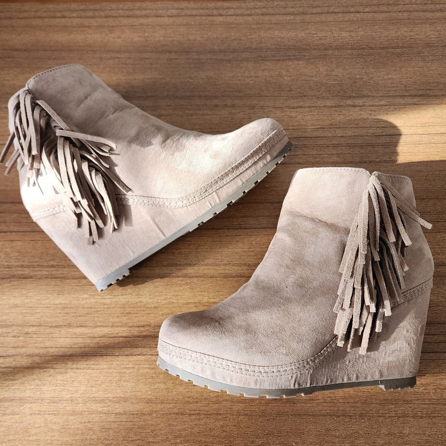 Designer Massini Faux Suede Fringe Wedge Ankle Boots Size US 8.5 / IT 38.5 - 9 Thumbnail