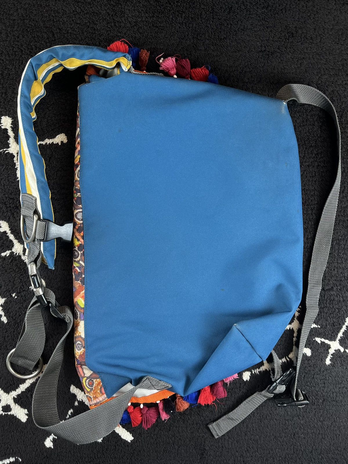 Undercover SS08 Undercover Ethnic Messenger Sling Bag Size ONE SIZE - 3 Thumbnail