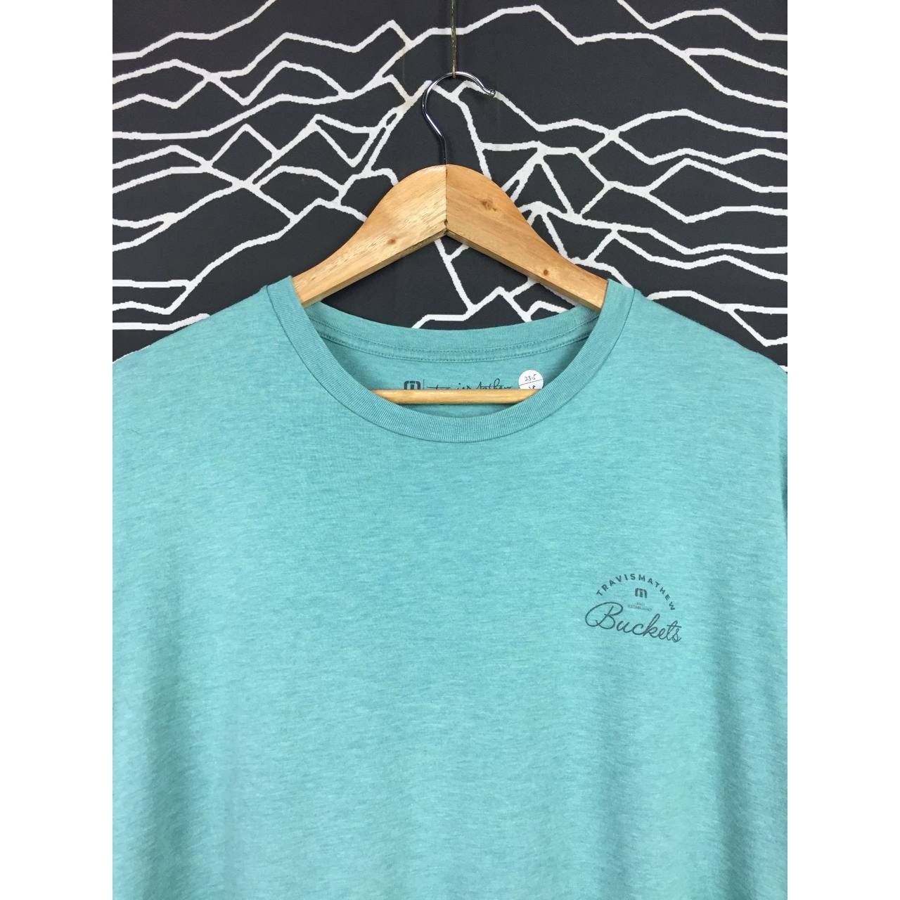 TravisMathew × Vintage Travis Mathew Golf Apparel Buckets Beer Outdoor Tee Size L Size US L / EU 52-54 / 3 - 6 Thumbnail