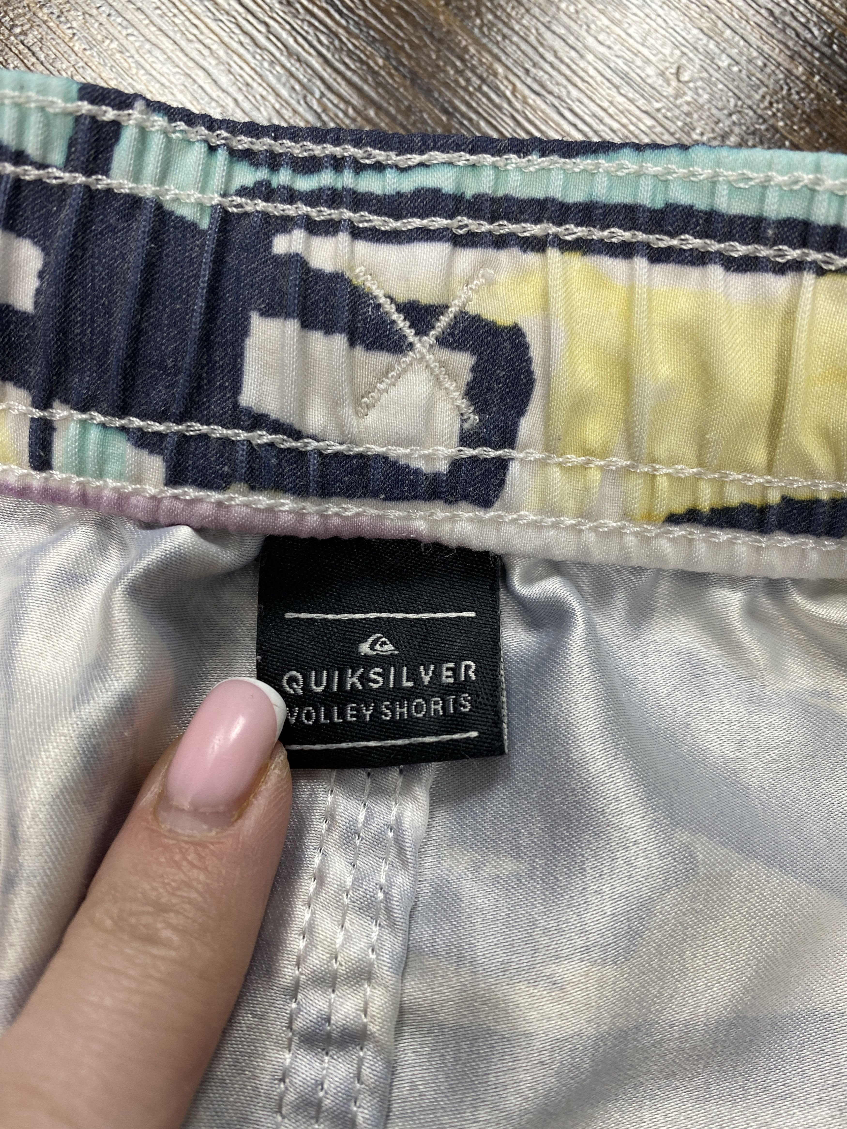 Quiksilver Quiksilver Vintage Surf Swimming Shorts Size US 34 / EU 50 - 5 Thumbnail
